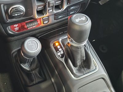 2026 Jeep Wrangler - Photo 29