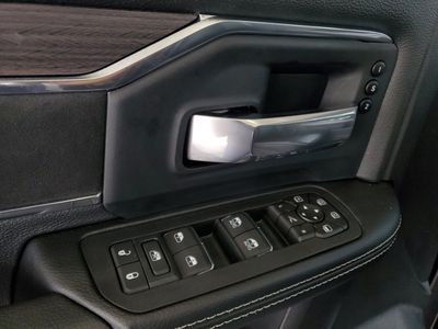2026 Ram 2500 — photo 16 view