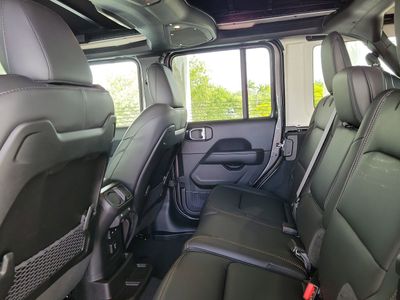 2026 Jeep Wrangler — photo 7 view