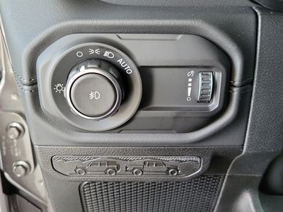 2026 Jeep Wrangler — photo 19 view
