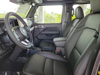 2026 Jeep Wrangler — photo 13 view