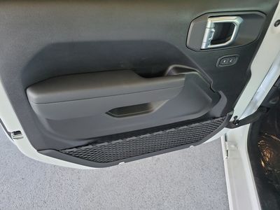 2026 Jeep Wrangler — photo 14 view