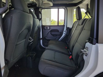 2026 Jeep Wrangler — photo 9 view