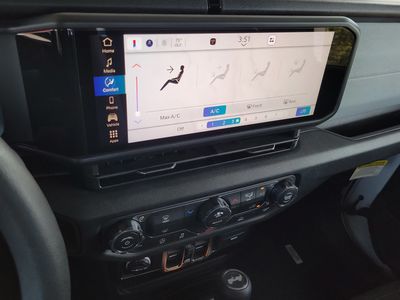 2026 Jeep Wrangler — photo 29 view