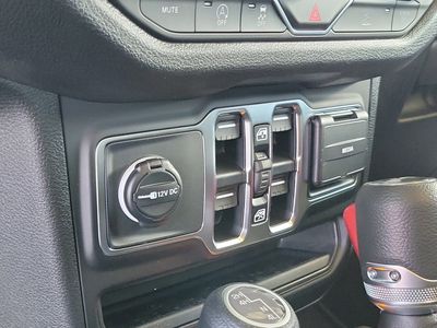 2026 Jeep Wrangler — photo 15 view