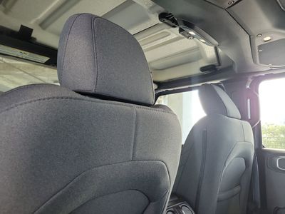 2026 Jeep Wrangler - Photo 10