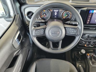 2026 Jeep Wrangler - Photo 12