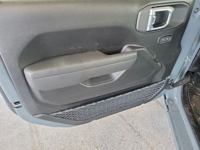 2026 Jeep Wrangler - Photo 14