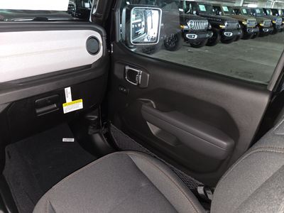 2026 Jeep Wrangler — photo 20 view