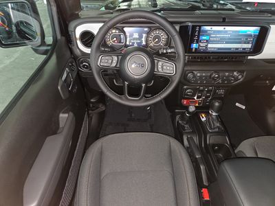 2026 Jeep Wrangler — photo 19 view