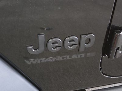 2026 Jeep Wrangler — photo 14 view