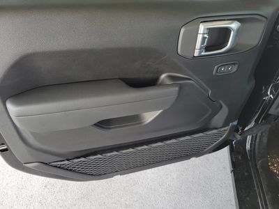 2026 Jeep Wrangler — photo 13 view