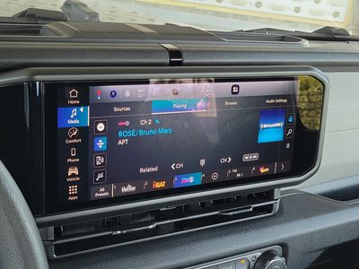 2026 Jeep Wrangler — photo 26 view