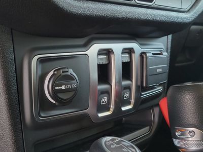 2026 Jeep Wrangler — photo 14 view