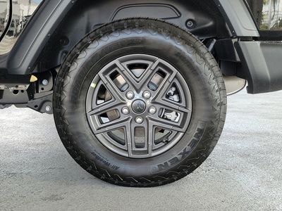 2026 Jeep Wrangler — photo 7 view