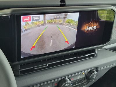 2026 Jeep Wrangler - Photo 25