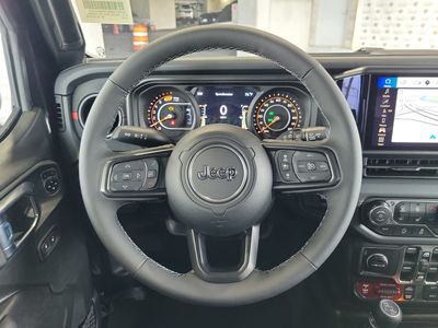 2026 Jeep Wrangler - Photo 12