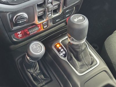 2026 Jeep Wrangler - Photo 28