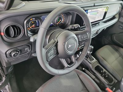 2026 Jeep Wrangler - Photo 16