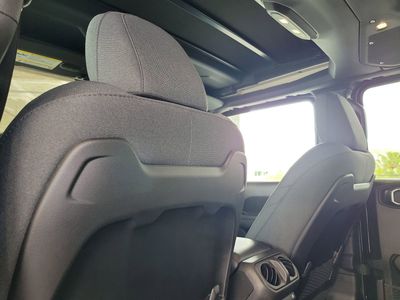 2026 Jeep Wrangler - Photo 9