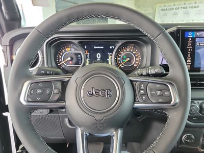 2026 Jeep Wrangler - Photo 18