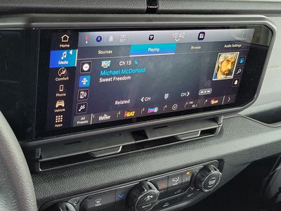 2026 Jeep Wrangler — photo 27 view