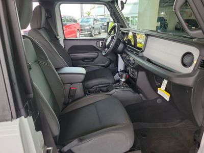 2026 Jeep Wrangler — photo 9 view