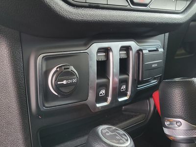 2026 Jeep Wrangler — photo 15 view