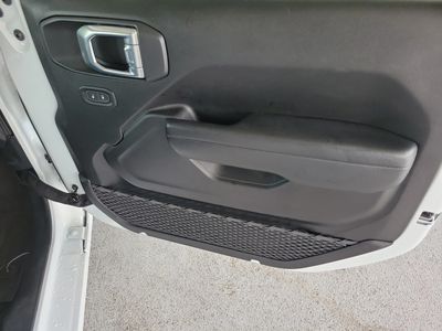 2026 Jeep Wrangler — photo 13 view