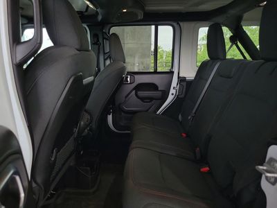 2026 Jeep Wrangler - Photo 9