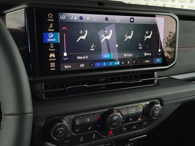 2026 Jeep Wrangler - Photo 29