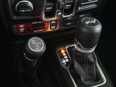 2026 Jeep Wrangler - Photo 30