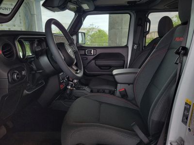 2026 Jeep Wrangler - Photo 18