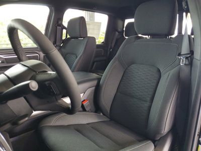 2026 Ram 1500 — photo 18 view