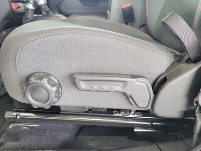 2026 Jeep Wrangler - Photo 18