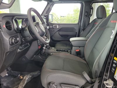 2026 Jeep Wrangler - Photo 16