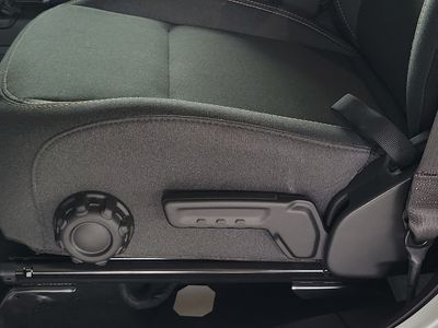 2026 Jeep Wrangler — photo 19 view