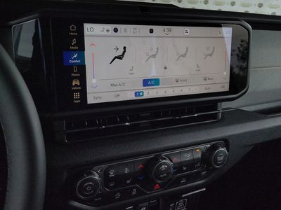 2026 Jeep Wrangler — photo 29 view