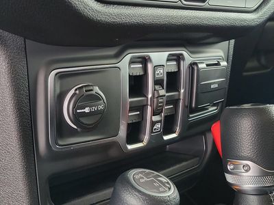 2026 Jeep Wrangler — photo 15 view