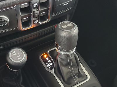 2026 Jeep Wrangler — photo 30 view