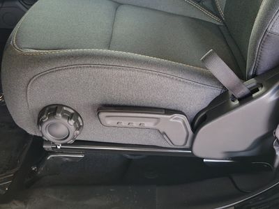 2026 Jeep Wrangler — photo 19 view