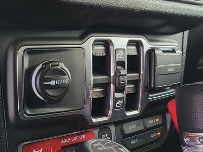 2026 Jeep Wrangler — photo 15 view