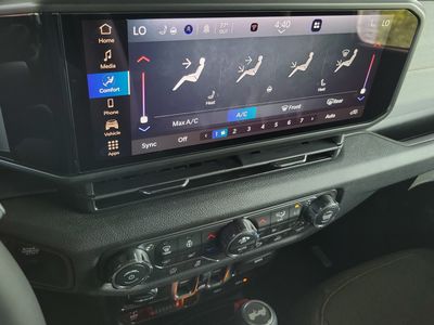 2026 Jeep Wrangler — photo 29 view