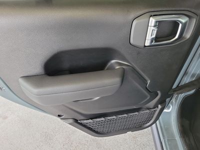 2026 Jeep Wrangler - Photo 13
