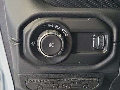 2026 Jeep Wrangler - Photo 21