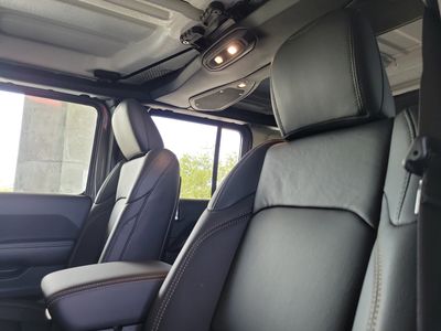 2026 Jeep Wrangler — photo 18 view