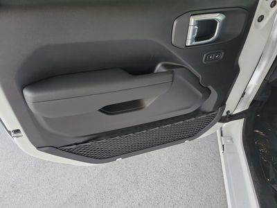 2026 Jeep Wrangler — photo 14 view