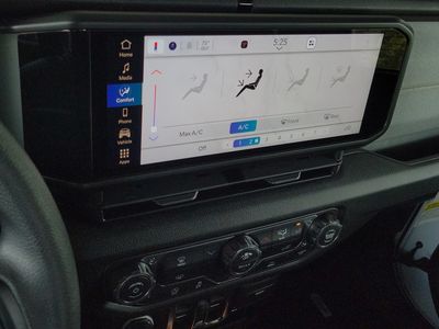 2026 Jeep Wrangler — photo 29 view