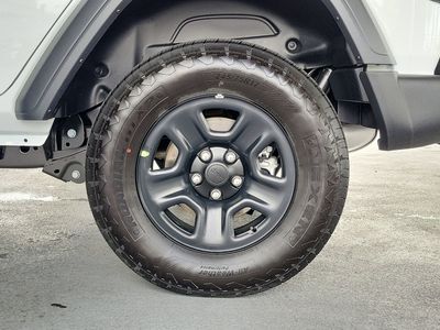 2026 Jeep Wrangler — photo 7 view
