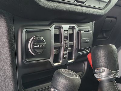 2026 Jeep Wrangler — photo 15 view